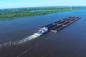 Cámara Argentina de Comercio pide que se resuelva el conflicto de hidrovía