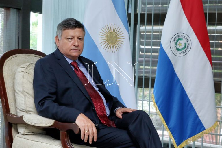 Embajador argentino culpa a Paraguay del conflicto: “Se están pasando de la raya”
