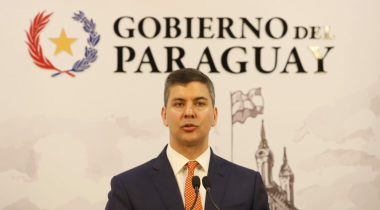 Peña anuncia que vetará ley que despoja al Estado de sus tierras