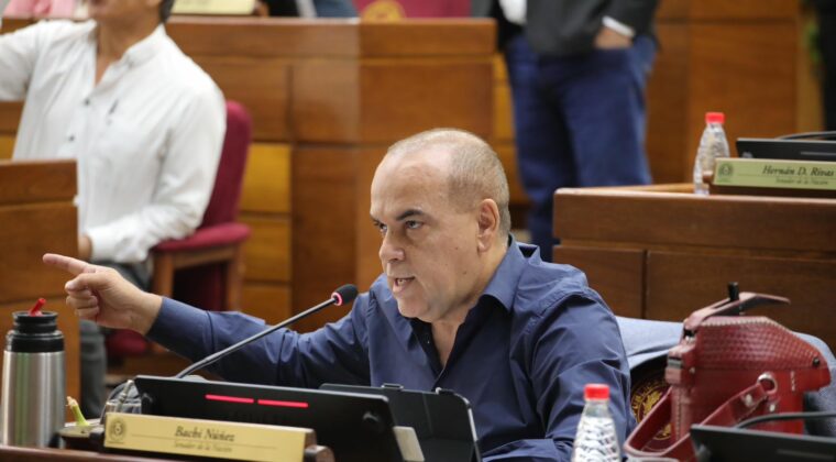 “Bachi” Núñez accionará judicialmente contra Celeste Amarilla
