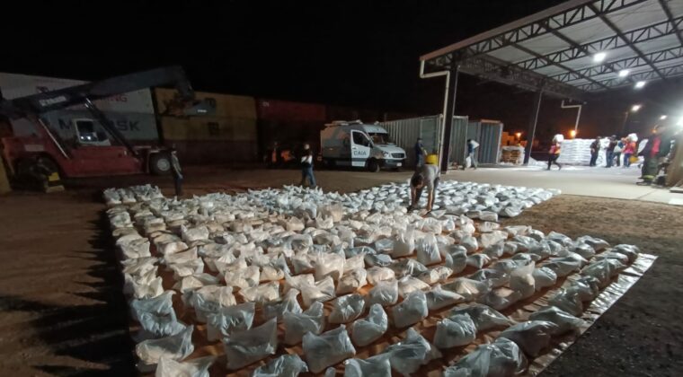 Pesaje finalizó con 3.300 kilos de cocaína en paquetes de arroz