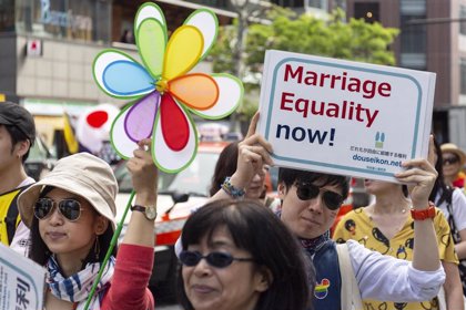 Japón declara “inconstitucional” esterilización para oficializar cambio de género