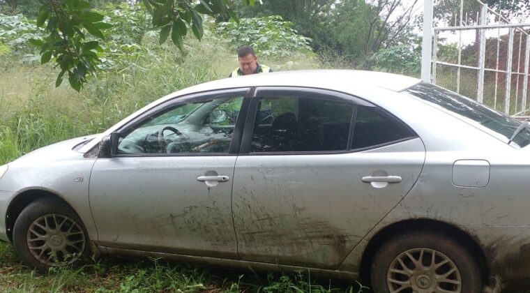 Tras persecución policial, abandonan vehículo con chapa robada en Ypané