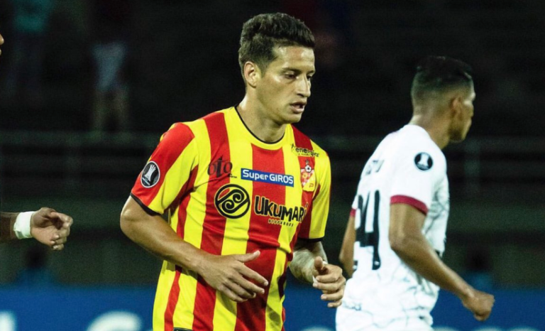 ¿Danilo Santacruz vuelve al fútbol paraguayo?