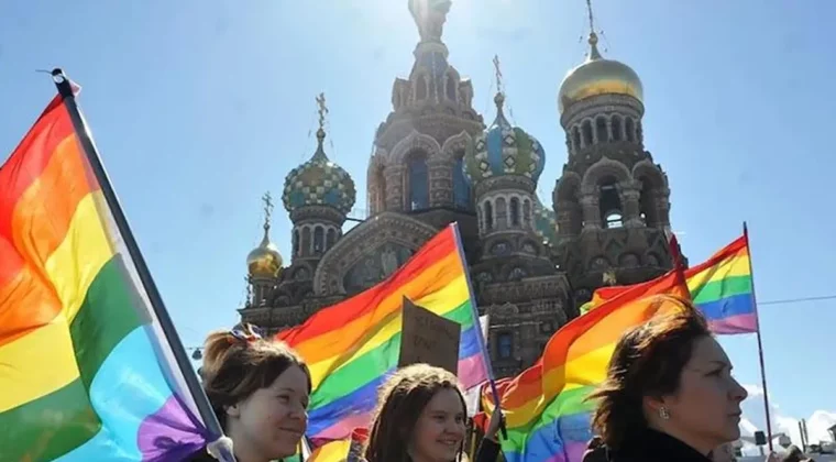 Policía rusa realiza redadas en bares gay de Moscú
